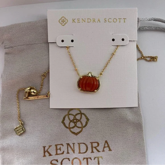 🎃✨Kendra Scott Pumpkin Gold Short Pendant Necklace New 🎃✨ - Picture 5 of 6